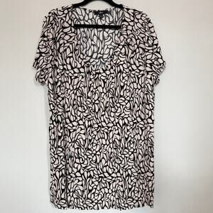 Ellos Plus Size 1X 22/24 Top Tee Long Length Short Sleeve Back Cream Scoop Neck